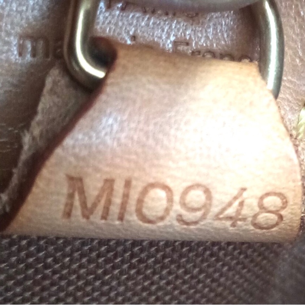 Louis Vuitton Bags - Picture 14 of 16